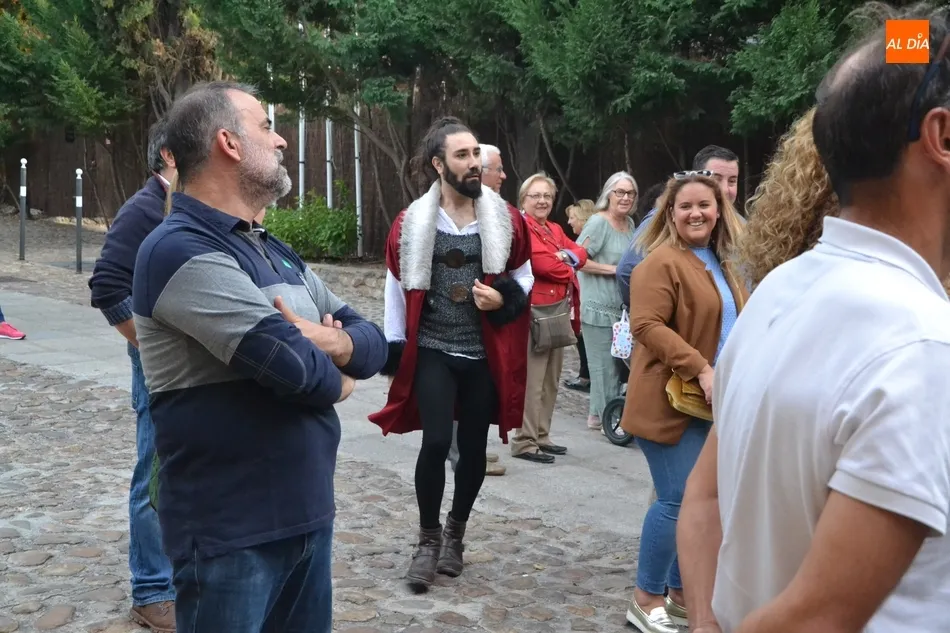 Foto 9 - Nuevo &eacute;xito de asistencia a la primera visita teatralizada del oto&ntilde;o al Parador  