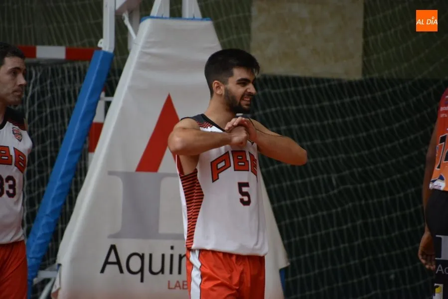 Foto 4 - Sufrida y trabajada primera victoria del Aquimisa Carbajosa (88-80)  