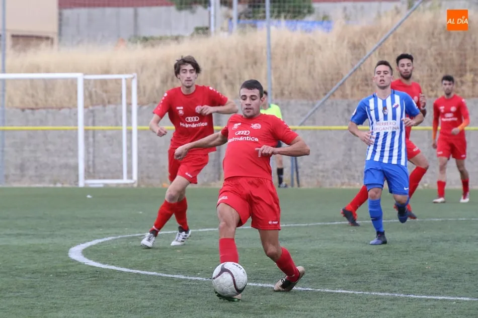 Foto 9 - El B&eacute;jar vuelve a la senda del triunfo ante el Simancas, empate del Ciudad Rodrigo y derrotas de...