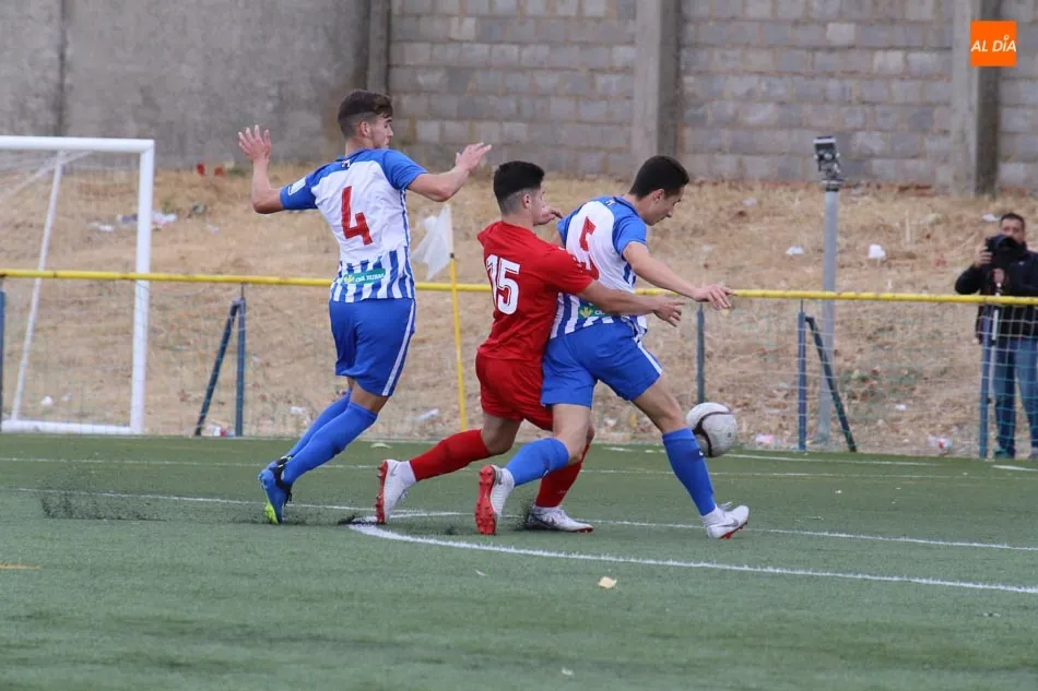 Foto 8 - El B&eacute;jar vuelve a la senda del triunfo ante el Simancas, empate del Ciudad Rodrigo y derrotas de...