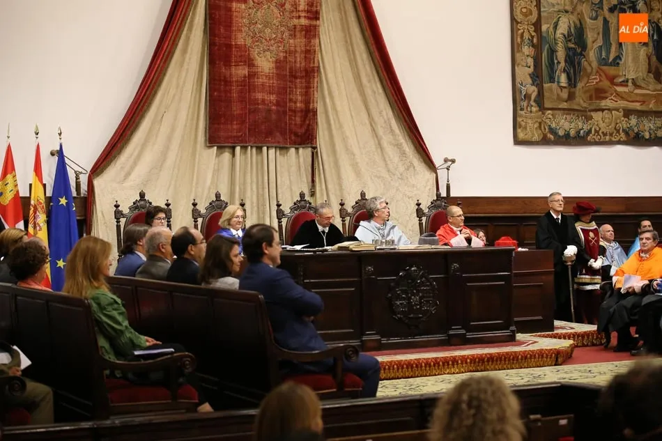 Foto 2 - La USAL refuerza sus lazos con Iberoam&eacute;rica con la investidura como honoris causa de Rebeca...