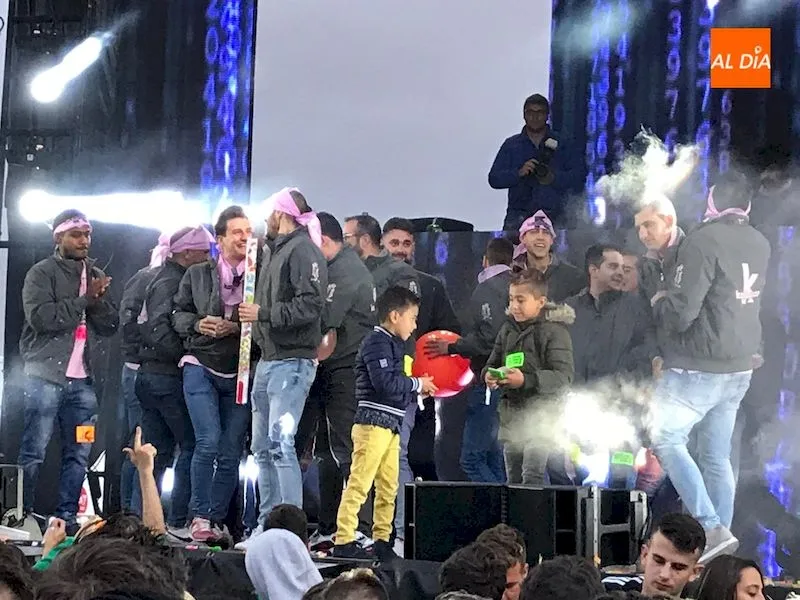 Foto 9 - Alba de Tormes baila, vibra y salta de la mano del Superchupinazo