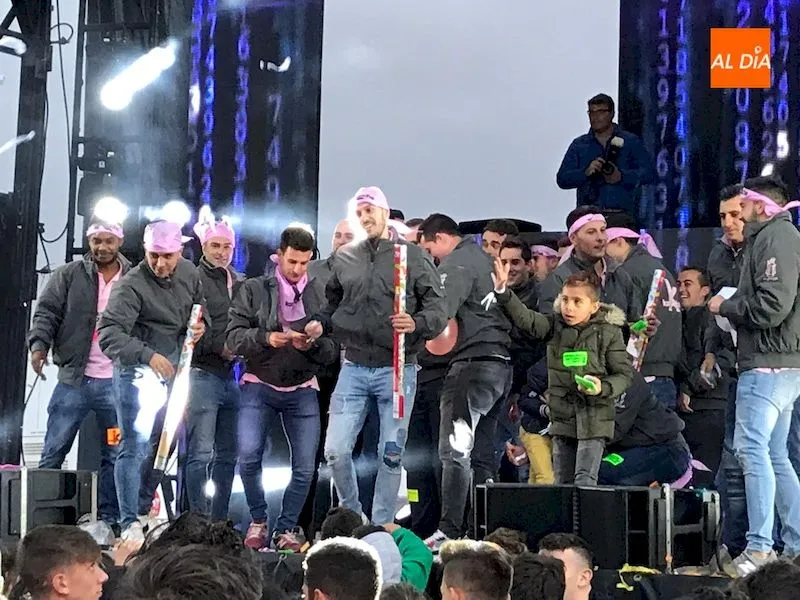Foto 8 - Alba de Tormes baila, vibra y salta de la mano del Superchupinazo