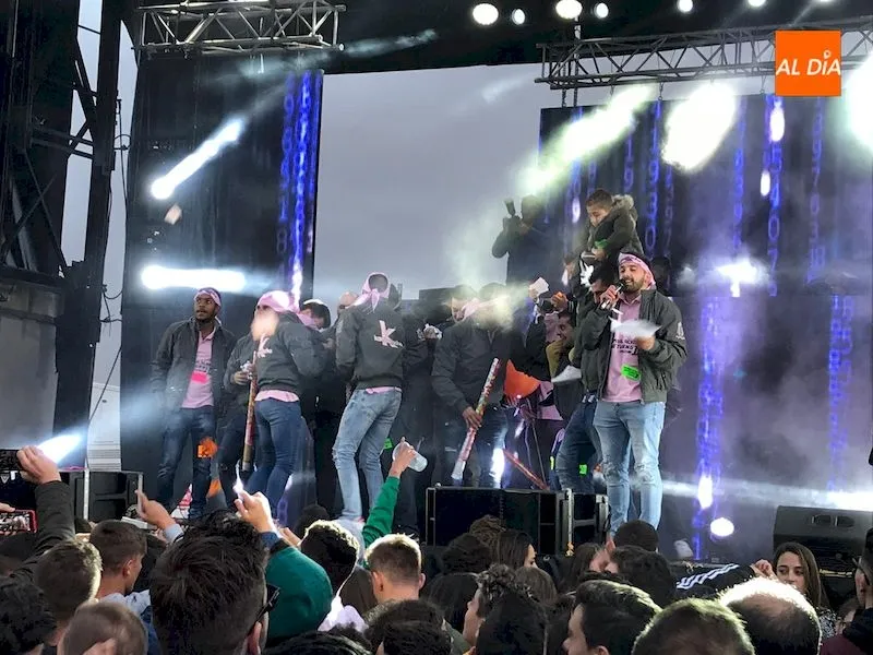 Foto 5 - Alba de Tormes baila, vibra y salta de la mano del Superchupinazo