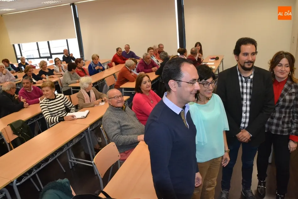 Foto 8 - La Universidad de la Experiencia inaugura el curso 18/19 festejando el VIII Centenario de la USAL  