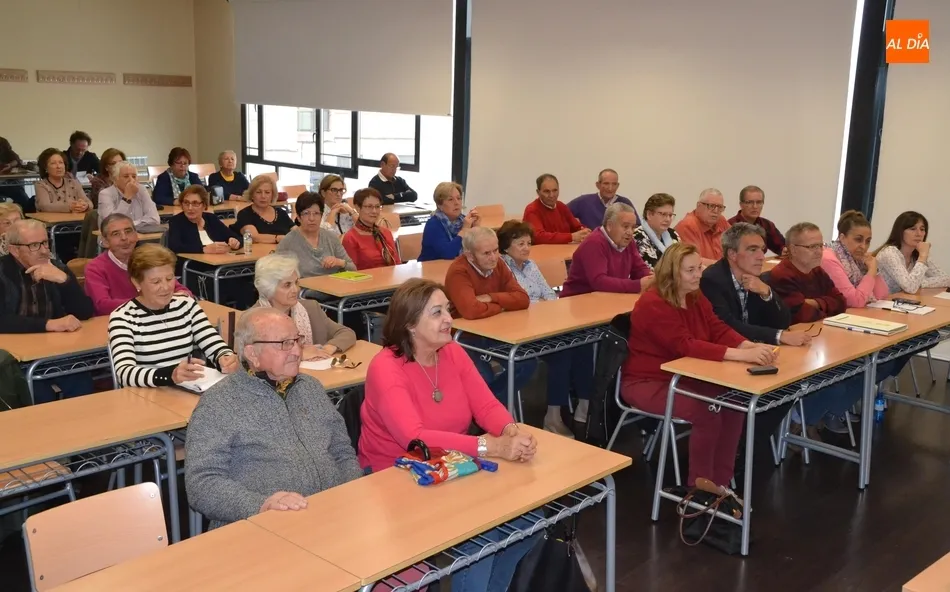 La Universidad de la Experiencia inaugura el curso 18/19 festejando el VIII Centenario de la USAL  