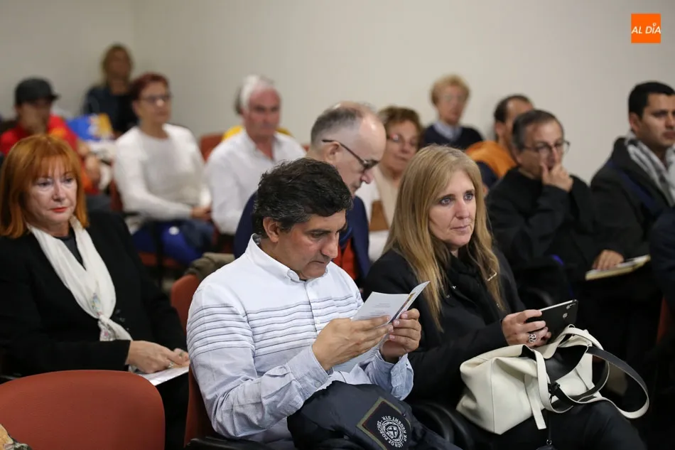 Foto 4 - La Sala de la Palabra acoge la presentaci&oacute;n de cuatro antolog&iacute;as especialmente publicadas por el...