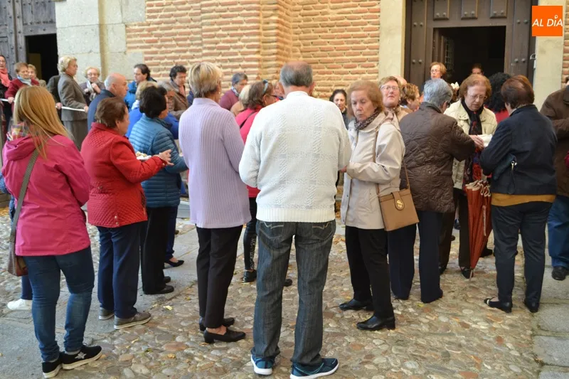 Foto 6 - La reliquia de Santa Teresa y las honras a su figura centran la atenci&oacute;n en el d&iacute;a grande de su...