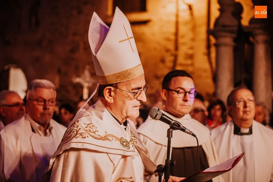 Foto 7 - La villa ducal despide el A&ntilde;o Jubilar Teresiano con la procesi&oacute;n de Santa Teresa y el santo Brazo
