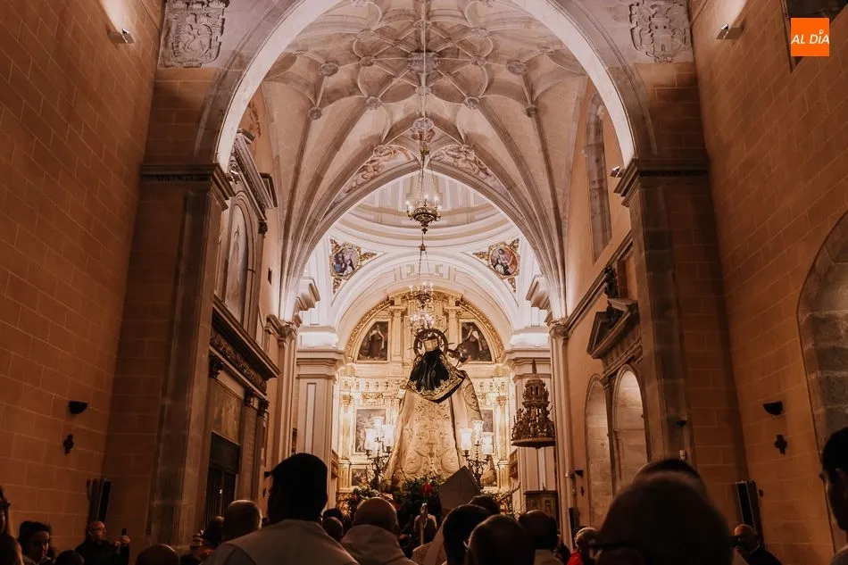 Foto 2 - La villa ducal despide el A&ntilde;o Jubilar Teresiano con la procesi&oacute;n de Santa Teresa y el santo Brazo