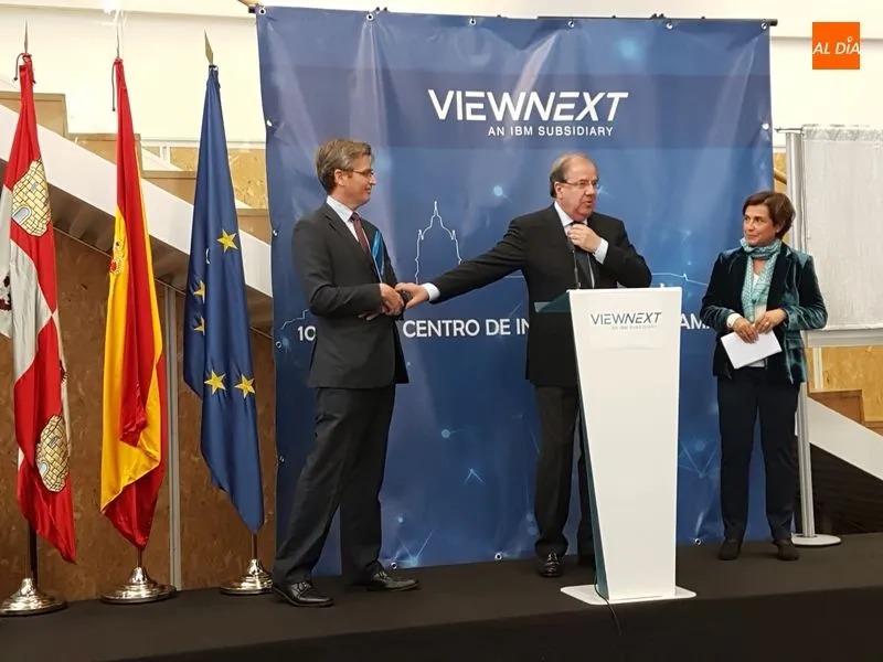 Foto 4 - Herrera destaca la apuesta por la innovaci&oacute;n de las empresas durante su visita al centro...
