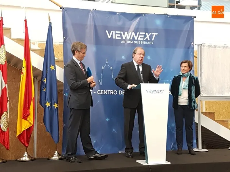 Foto 3 - Herrera destaca la apuesta por la innovaci&oacute;n de las empresas durante su visita al centro...