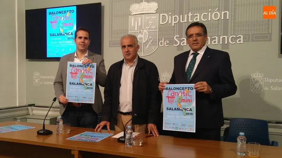 Fernando Vázquez, Jesús María Ortiz y Agustín Pérez, en la presentación de la Fanatic Mini