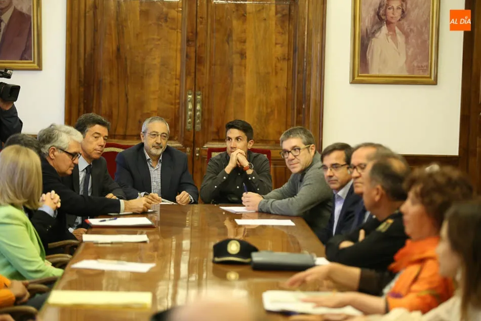 Foto 4 - Encarnaci&oacute;n P&eacute;rez &Aacute;lvarez preside su primera reuni&oacute;n de la Comisi&oacute;n de Asistencia como...