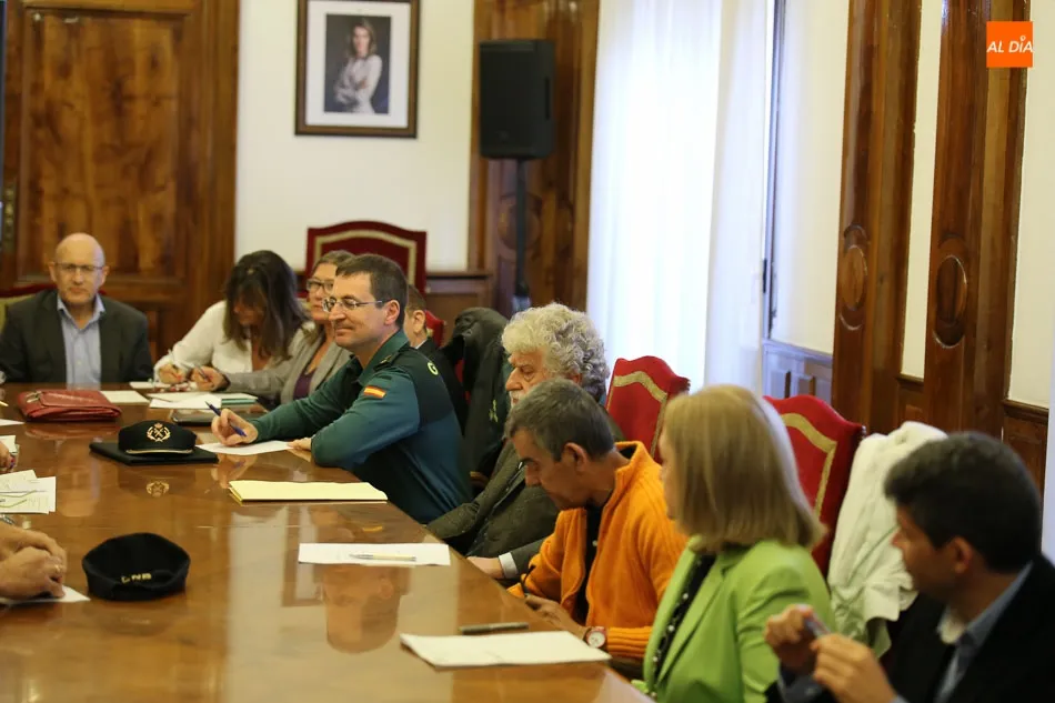 Foto 3 - Encarnaci&oacute;n P&eacute;rez &Aacute;lvarez preside su primera reuni&oacute;n de la Comisi&oacute;n de Asistencia como...