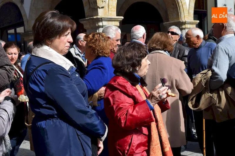 Foto 7 - La tercera edad disfruta de su d&iacute;a en las fiestas de Santa Teresa