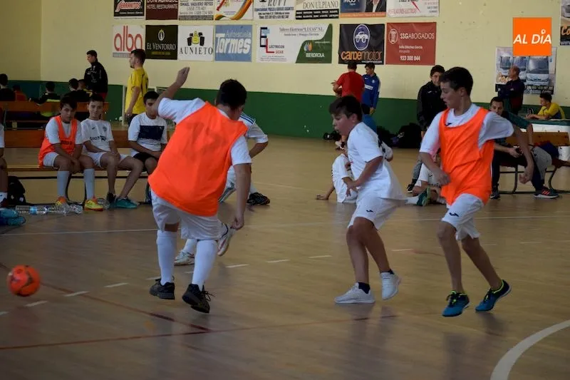 Las actividades deportivas llenan el pabellón