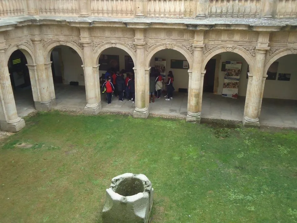 Foto 7 - Los alumnos del colegio Padres Trinitarios visitan la exposici&oacute;n &nbsp;&lsquo;Con A de astr&oacute;nomas&rsquo;  
