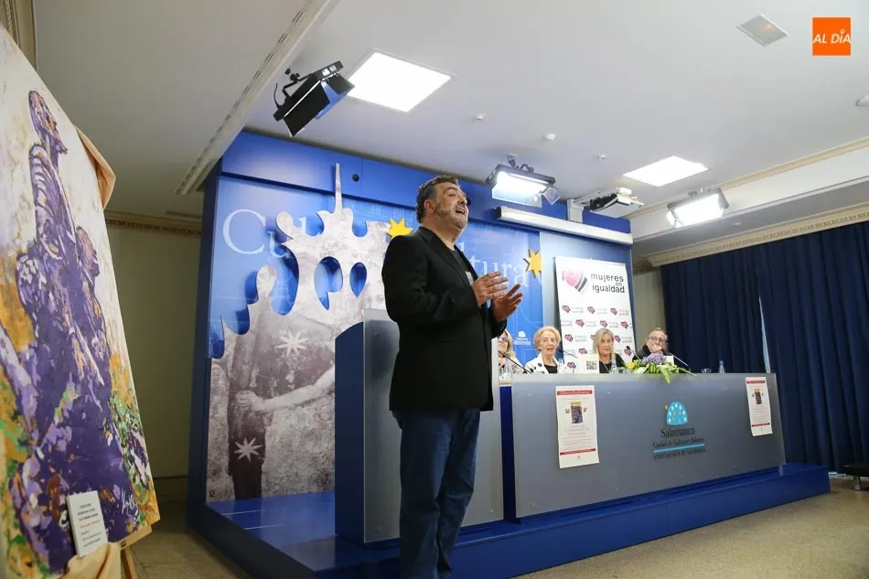 Foto 11 - Brillante entrega de los galardones del V Premio Internacional de Poes&iacute;a &lsquo;Pilar Fern&aacute;ndez...