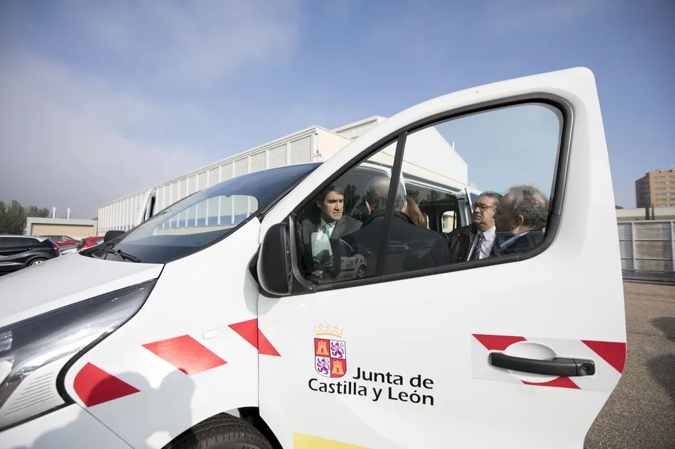 Presentación de los nuevos vehículos para labores de conservación de carreteras