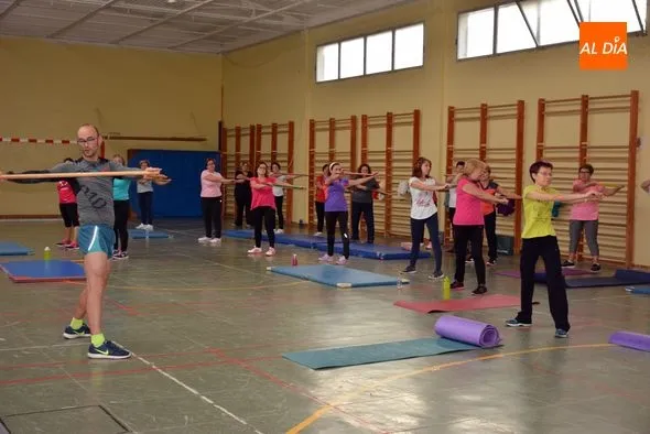 Foto 10 - Las mujeres de Lumbrales cuidan su salud f&iacute;sica con las clases de gimnasia