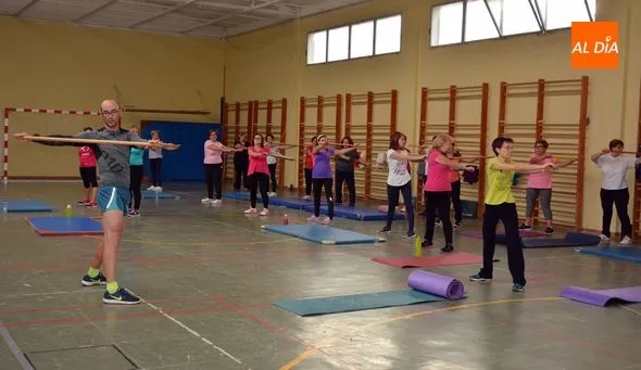 Foto 9 - Las mujeres de Lumbrales cuidan su salud f&iacute;sica con las clases de gimnasia