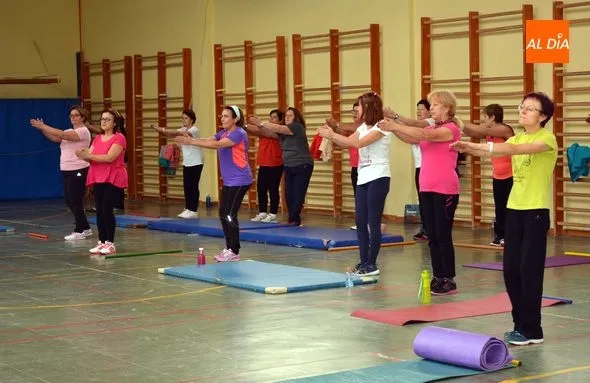 Foto 5 - Las mujeres de Lumbrales cuidan su salud f&iacute;sica con las clases de gimnasia