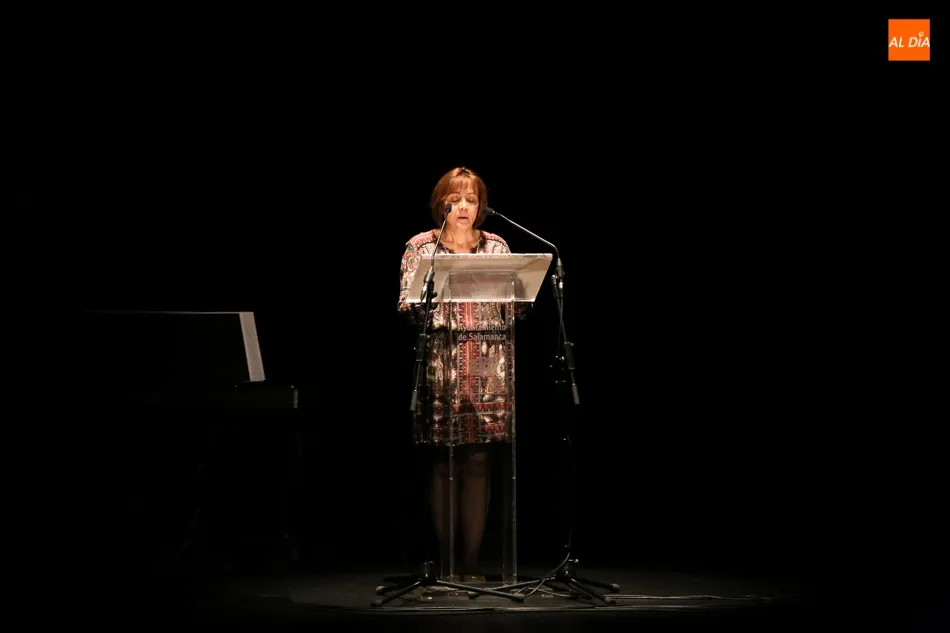 Foto 9 - El XXI&nbsp;Encuentro de Poetas Iberoamericanos&nbsp;clausura sus actos centrales en el Teatro Liceo  