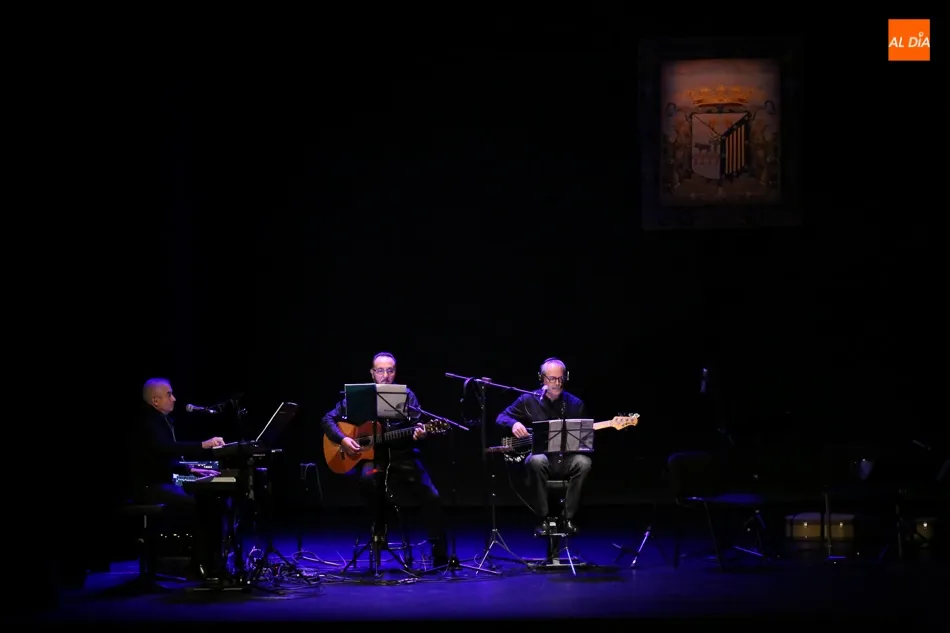 Foto 4 - El XXI&nbsp;Encuentro de Poetas Iberoamericanos&nbsp;clausura sus actos centrales en el Teatro Liceo  