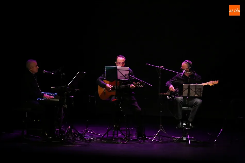 Foto 3 - El XXI&nbsp;Encuentro de Poetas Iberoamericanos&nbsp;clausura sus actos centrales en el Teatro Liceo  