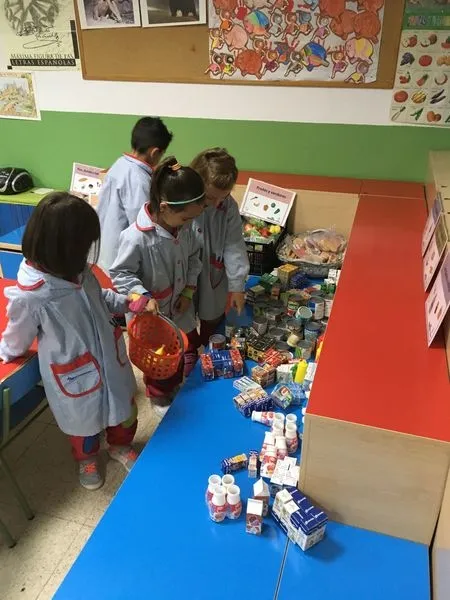 Foto 9 - El colegio Padres Trinitarios participa en el taller &lsquo;Cada residuo a su lugar&rsquo;  