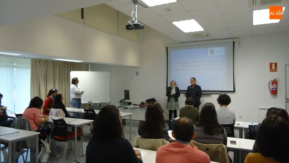 Foto 3 - Concejales y t&eacute;cnicos de trece municipios participan en el XXIII Encuentro de Servicios de...