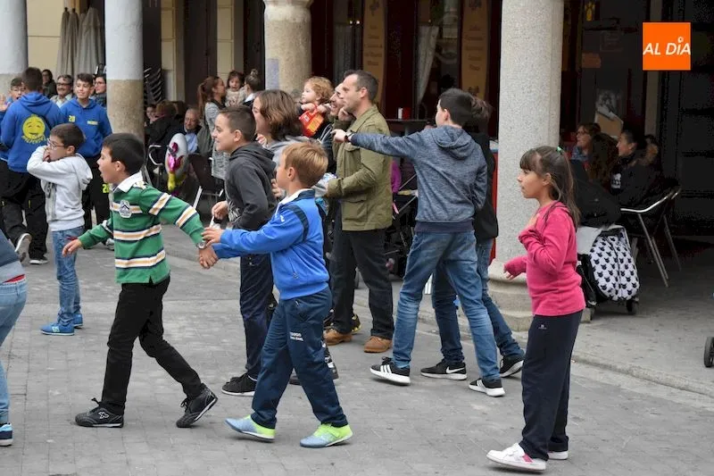 Foto 10 - Los m&aacute;s peque&ntilde;os se lo pasan en grande en su d&iacute;a