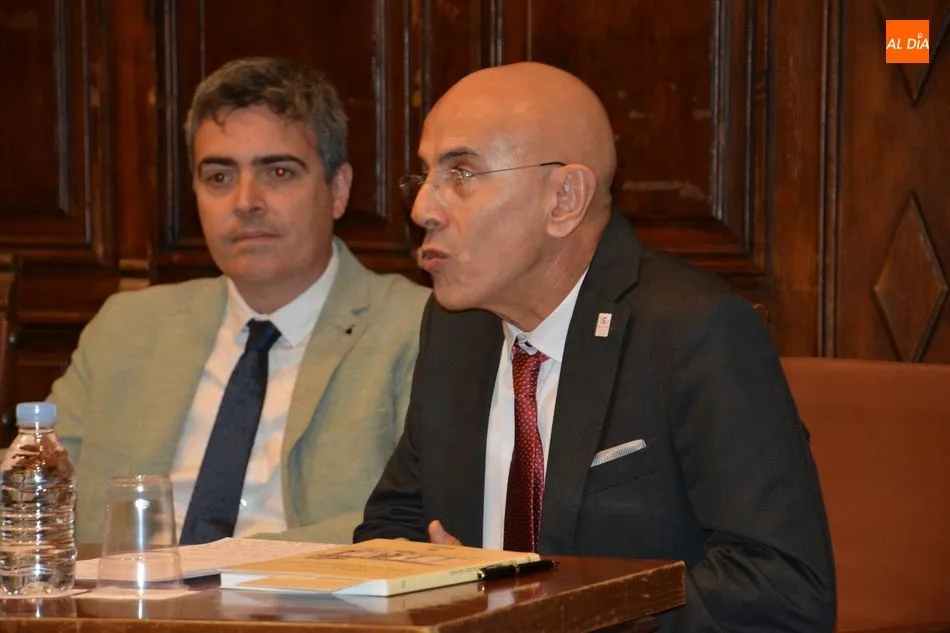 Foto 5 - La &lsquo;Vida y obra de Luis S&aacute;nchez Granjel&rsquo; se pone de largo en el Aula Unamuno de las Escuelas...