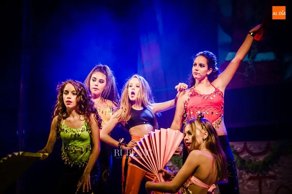 Los pequeños hicieron disfrutar al público que se congregó en la plaza de toros