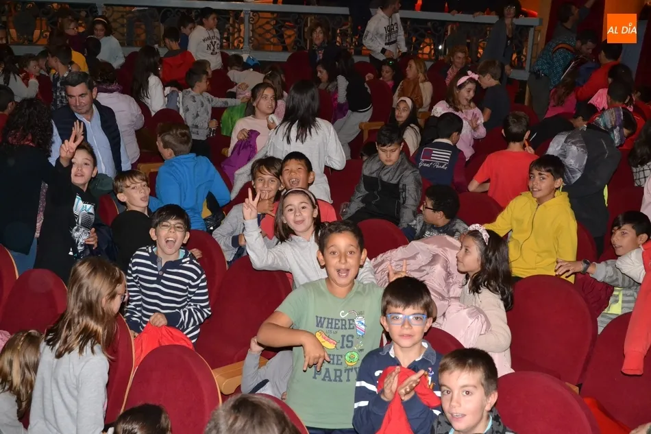 Foto 6 - Alumnos de 4&ordm; y 5&ordm; de Primaria disfrutan de una cita musical para abrir la Escuela de...