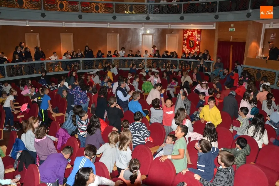 Foto 7 - Alumnos de 4&ordm; y 5&ordm; de Primaria disfrutan de una cita musical para abrir la Escuela de...