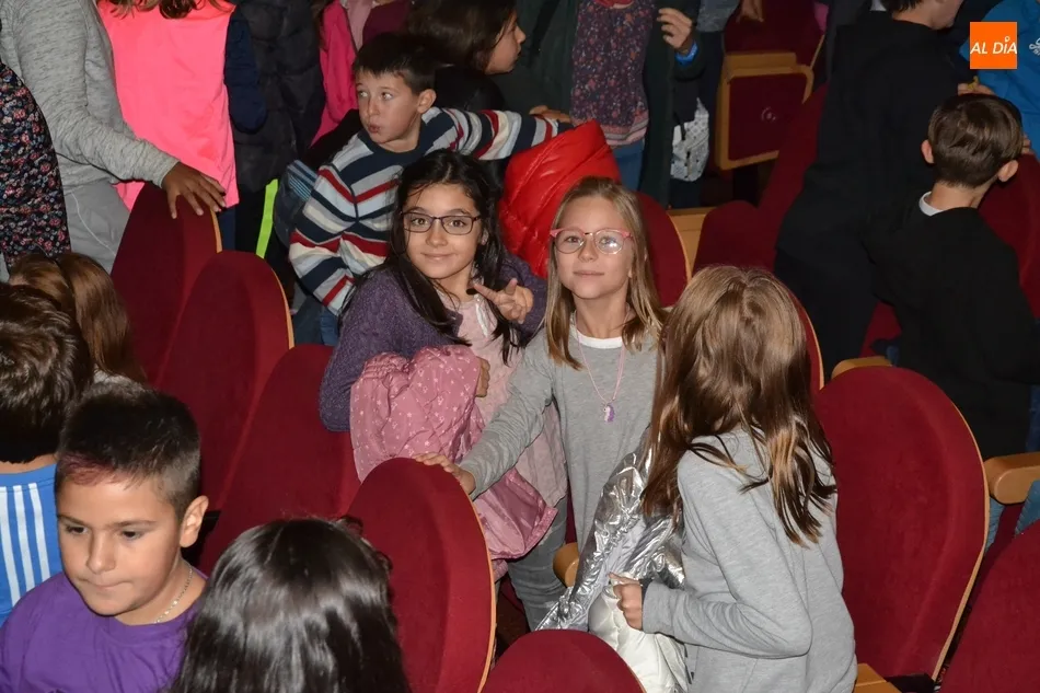 Foto 3 - Alumnos de 4&ordm; y 5&ordm; de Primaria disfrutan de una cita musical para abrir la Escuela de...