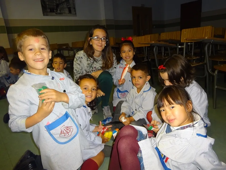 Foto 2 - Talleres de consumo responsable en el Colegio San Juan Bosco
