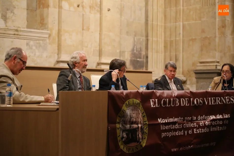 Foto 4 - Jes&uacute;s Huerta de Soto recibe el Premio Escuela de Salamanca en Los Dominicos