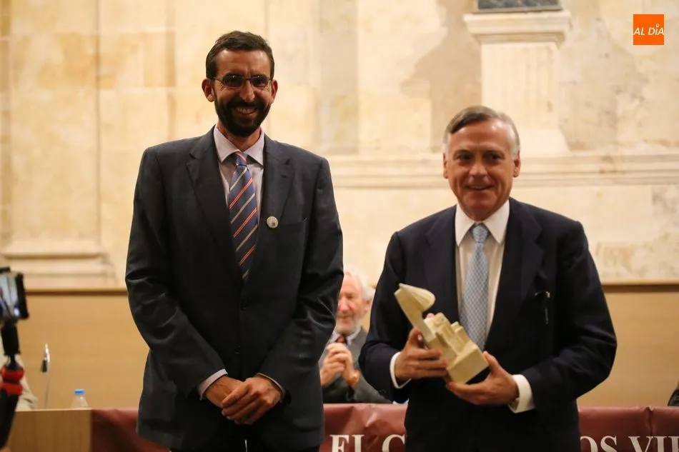 Foto 3 - Jes&uacute;s Huerta de Soto recibe el Premio Escuela de Salamanca en Los Dominicos