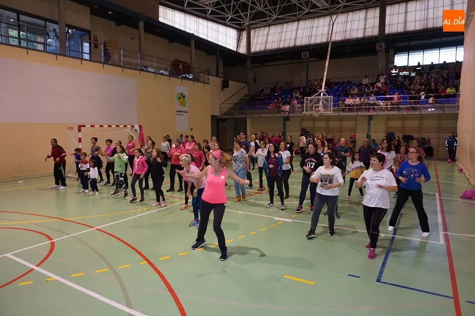 Foto 4 - La lluvia no puede con la marcha solidaria &lsquo;Caminamos por ti&rsquo;