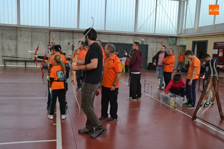 Foto 2 - La Escuela de Tiro con Arco lanza las primeras flechas con overbooking de j&oacute;venes arqueros  