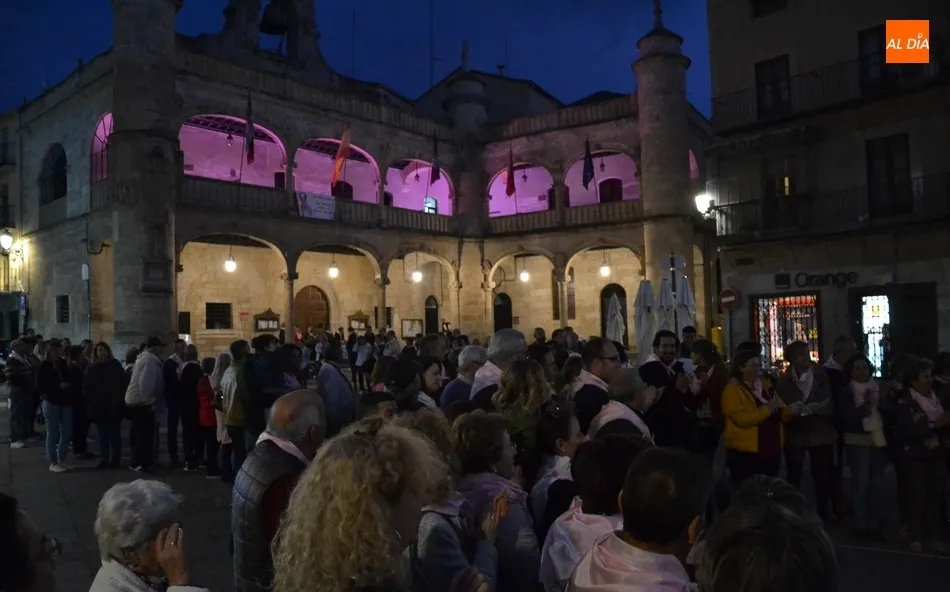 Foto 6 - Mirobrigenses de todas las edades dan la cara en la lucha contra el c&aacute;ncer de mama  