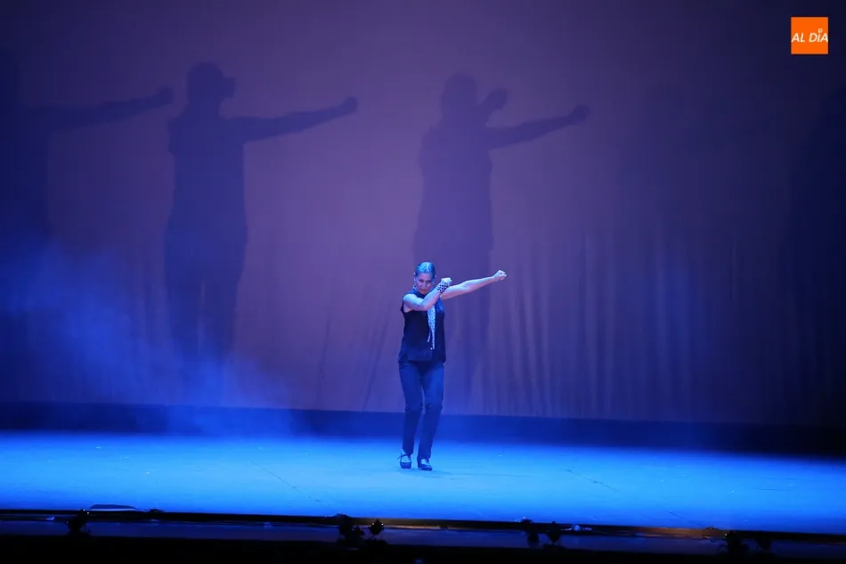 Foto 10 - Sara Baras no deja indiferente al Caem con Sombras, el espect&aacute;culo con el que celebra las dos...