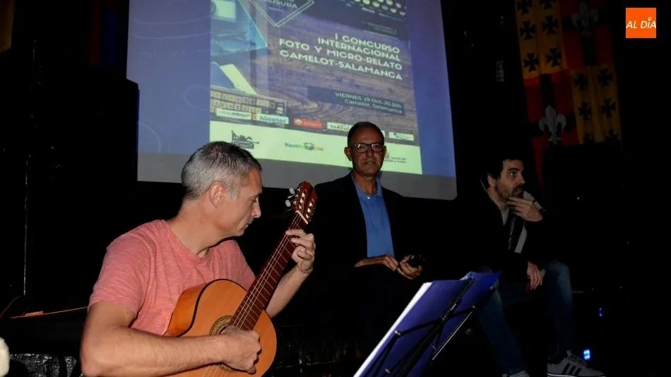 Momento previo al acto de clausura del concurso literario/ Foto: Lydia González