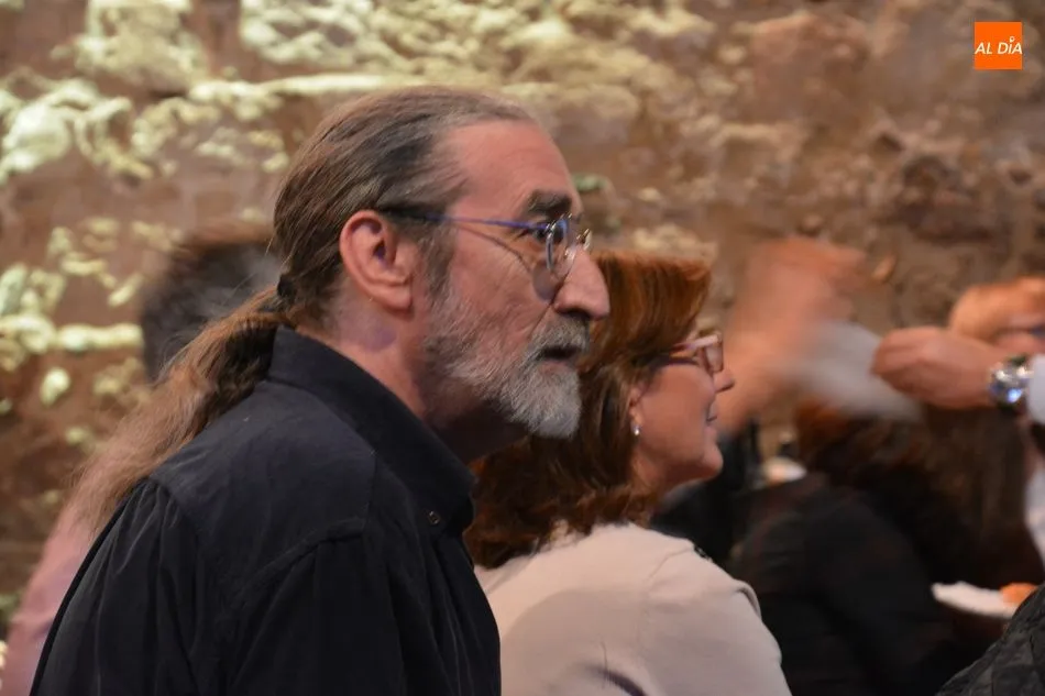 Foto 11 - Gran acto de clausura y entrega de premios a la literatura abstracta