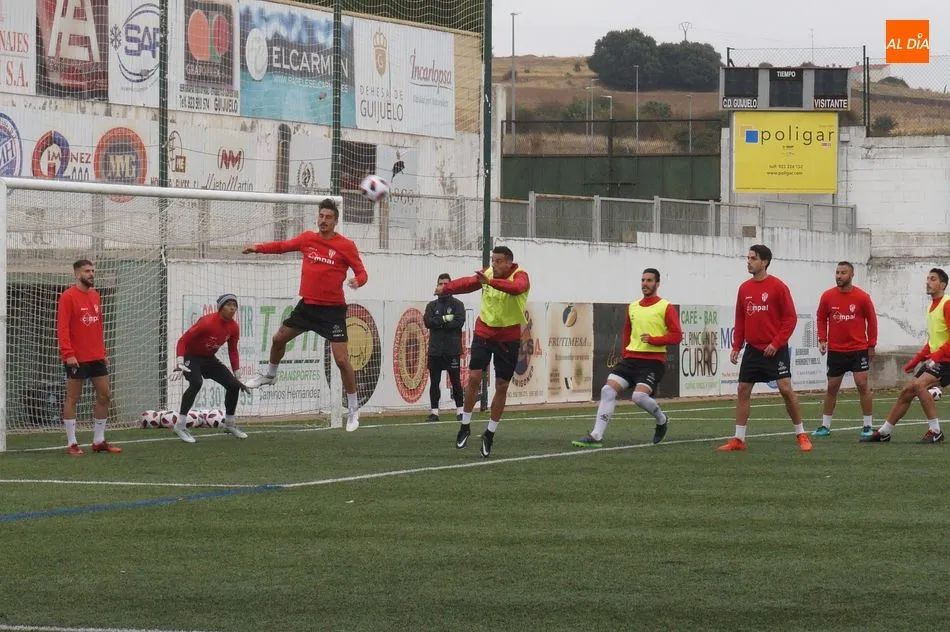 Foto 3 - El CD Guijuelo quiere volver a la senda ganadora frente al Coruxo