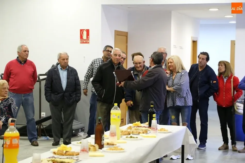 Foto 2 - Jos&eacute; Manuel Fern&aacute;ndez se despide de sus pacientes