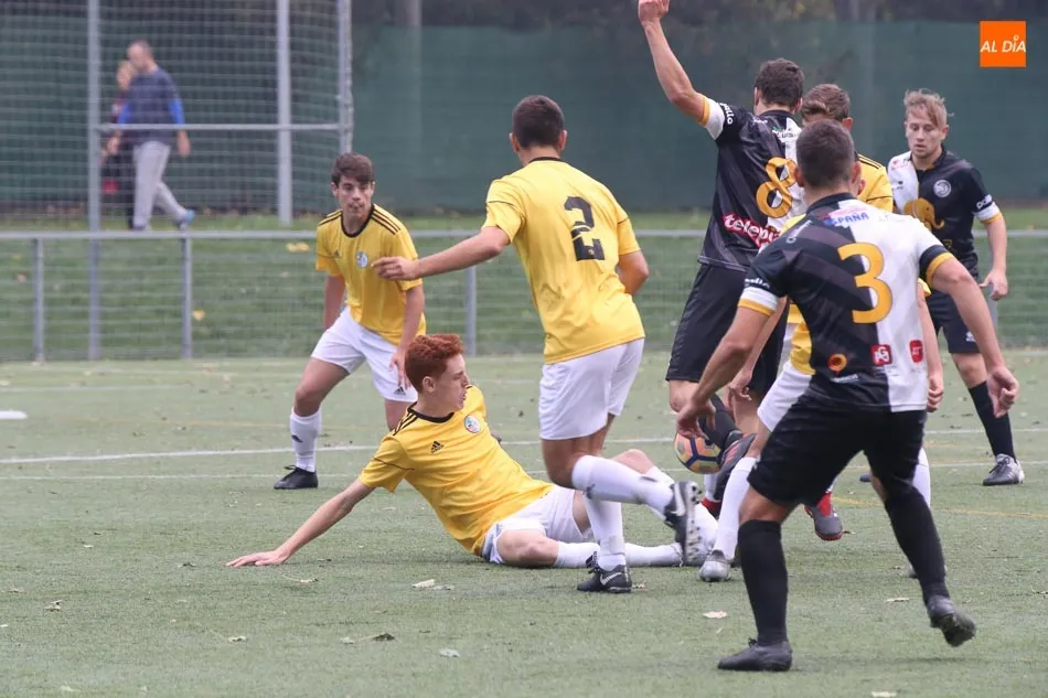 Foto 4 - El Salamanca UDS golea a Unionistas en el derbi de Regional Juvenil (1-4) y el Navega se impone al...